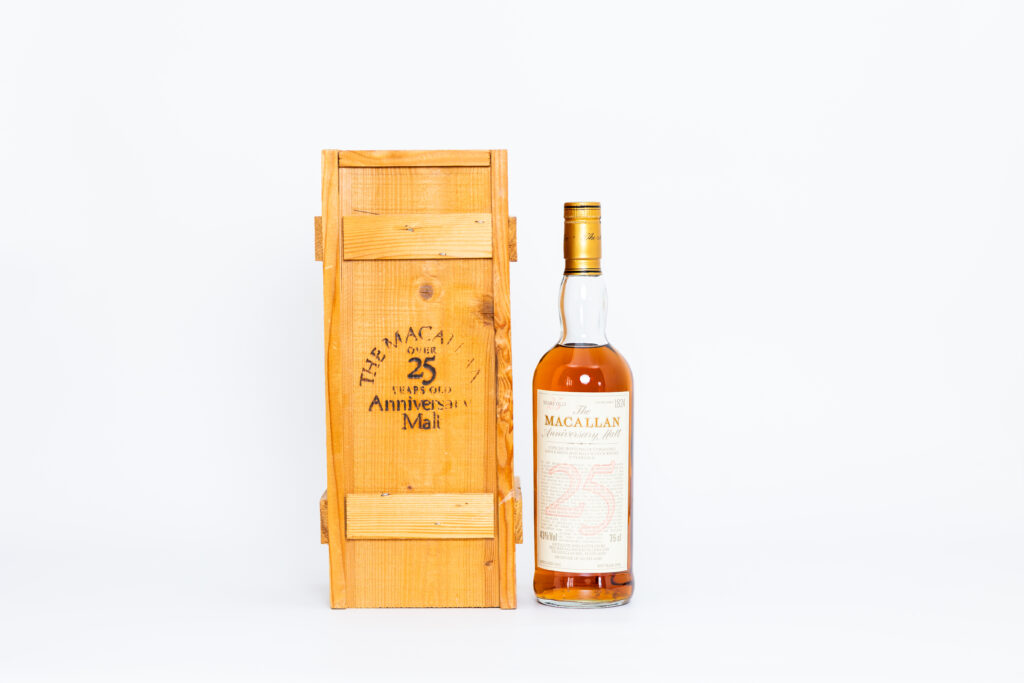 Macallan – 25 Year Old (1962) Anniversary Malt (75cl)